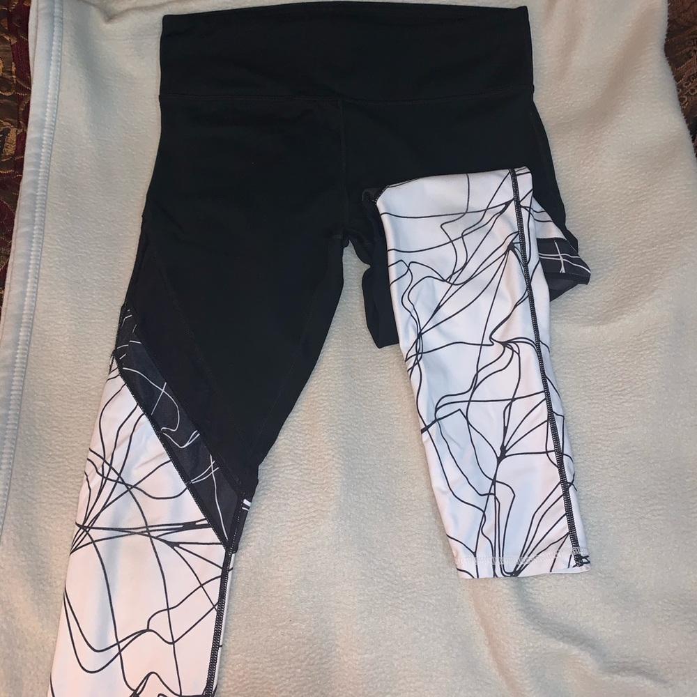 Fabletics Ankle Length Workout Pants
